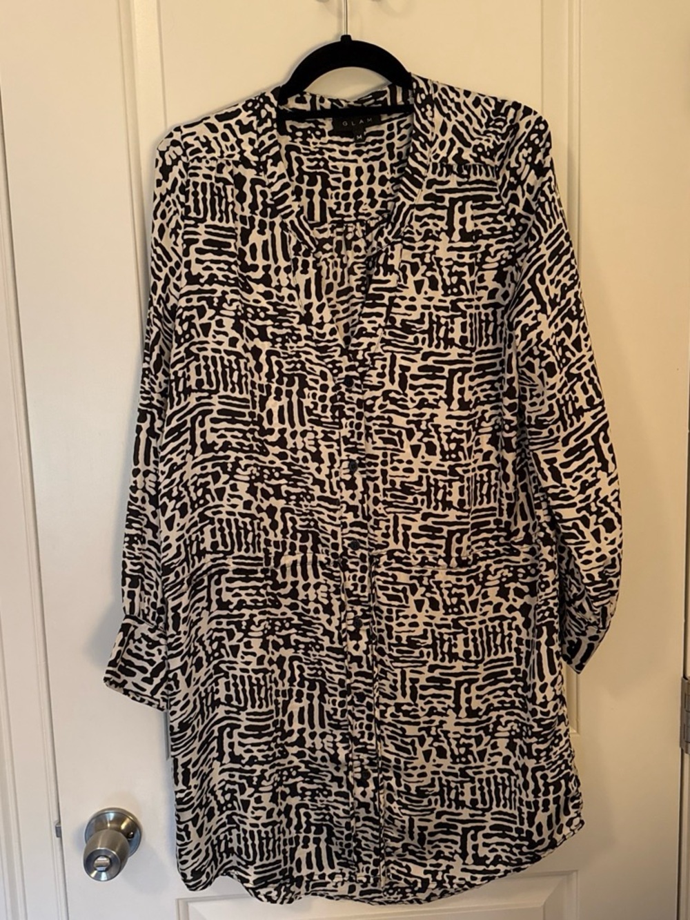 Black and White Patterned Long-Sleeve Shirt Dress